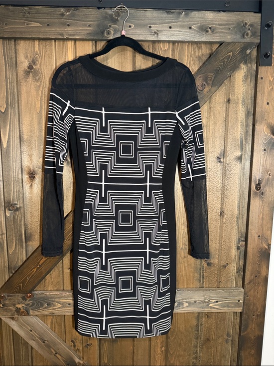 Joseph Ribkoff Dresses & Skirts - Joseph Ribkoff Black and White Geometric Long Sleeve Dress
